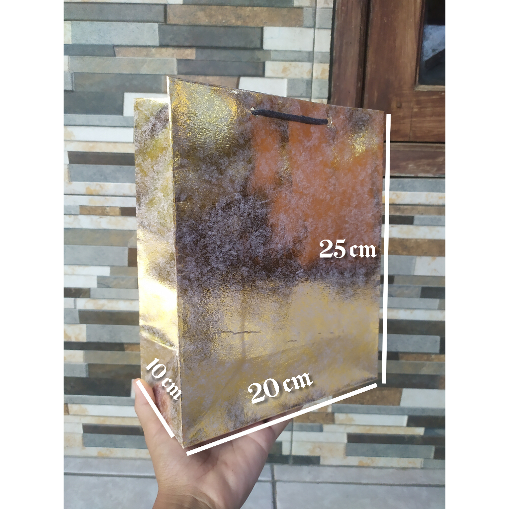 

Paperbag Glossy 20 x 25 cm / Tas songgong Hajatan