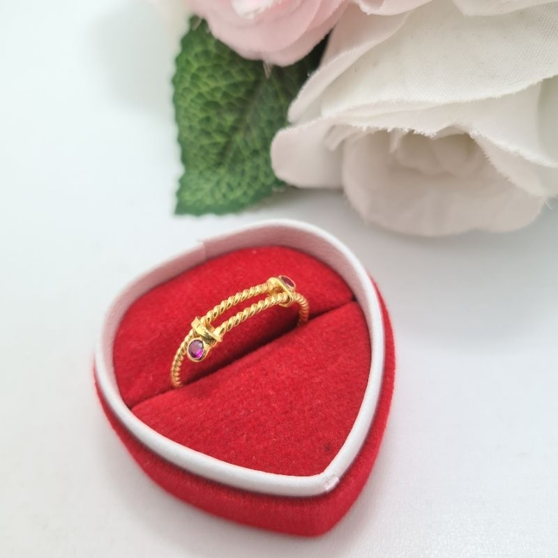 Cincin Emas Muda Lilit Mata Merah