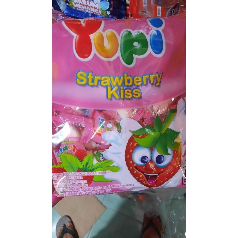 

yupi kis dan frutifuf isi 50