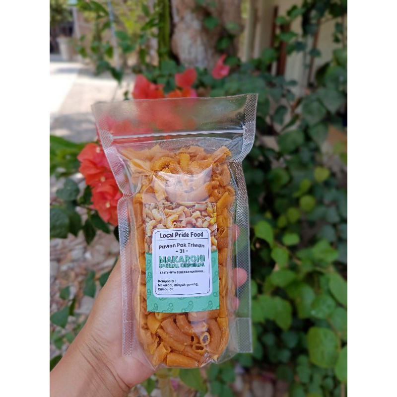 

Makaroni Mak Triwan 75 gram - Makaroni Bantet - Makaroni Bantat - Makaroni Pedas - Makaroni Ori - Makaroni Kriuk