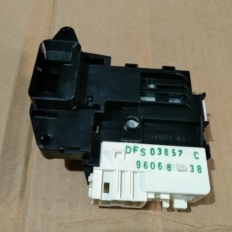 Door lock mesin cuci LG Front Loading
