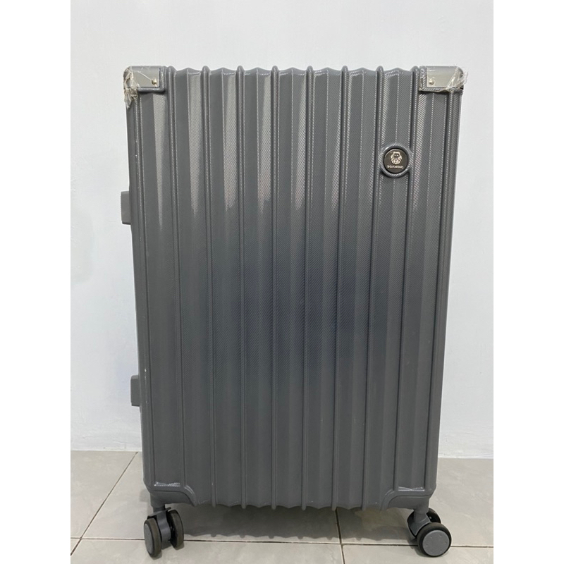 kopet roaming 28inch TSA lock silver
