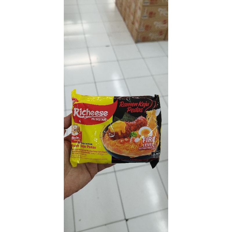 

mie Instan Richeese Dan Mie instan Nabati kemasan 5PCS ya kak