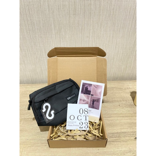 

Gift Box | Hampers Box | Hadiah Wisuda Birthday Ulang Tahun