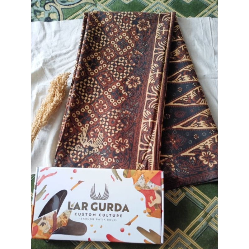 Sarung batik Lar Gurda Kesikan Series Original Lar Gurda.
