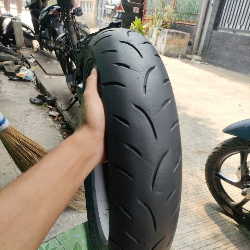 maxxis victra 100/80-14