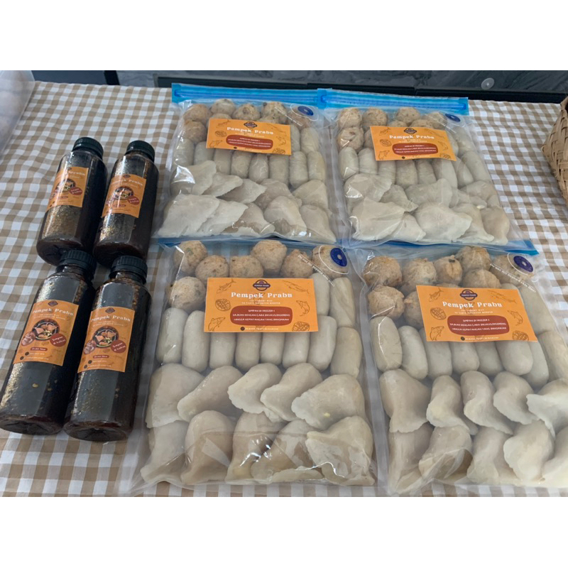 

(PO) Paket Pempek Kecil Asli Ikan Tenggiri Isi 30 Biji