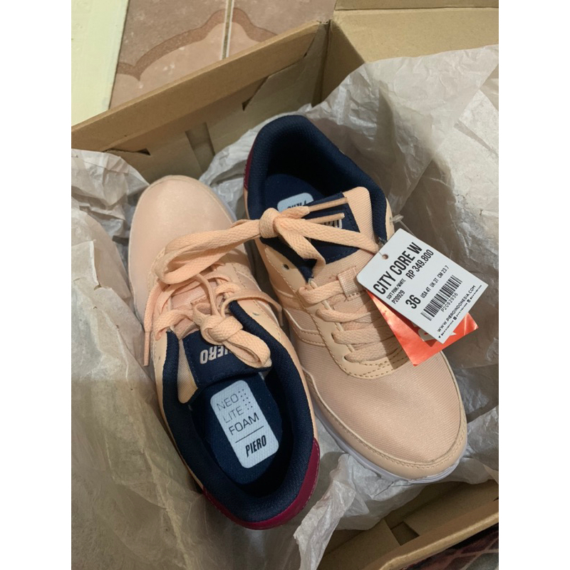 sepatu sneakers wanita piero original