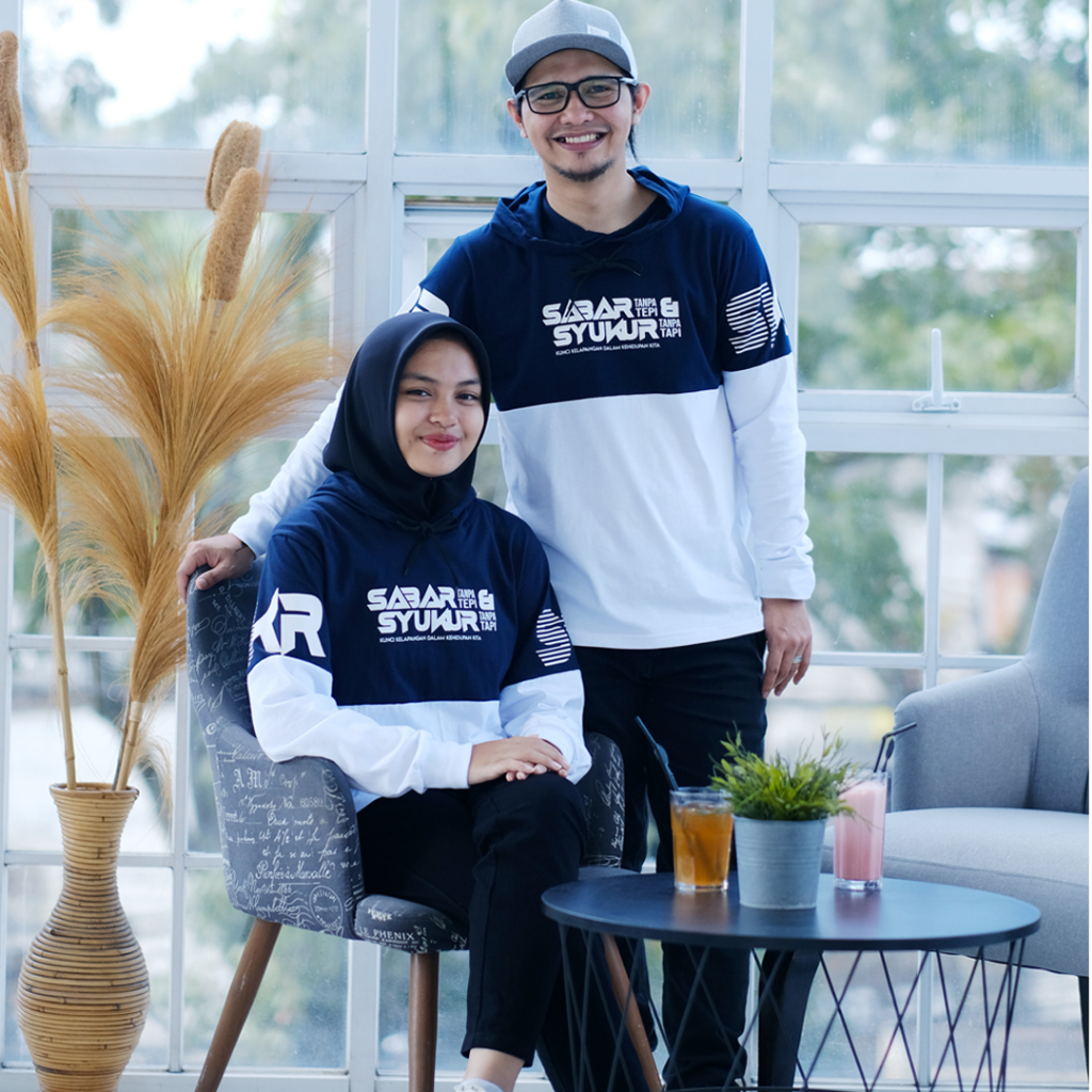 Baju Kaos Dakwah Alzara Pria Dewasa Couple Wanita Muslim Premium Navy Putih SABAR SYUKUR