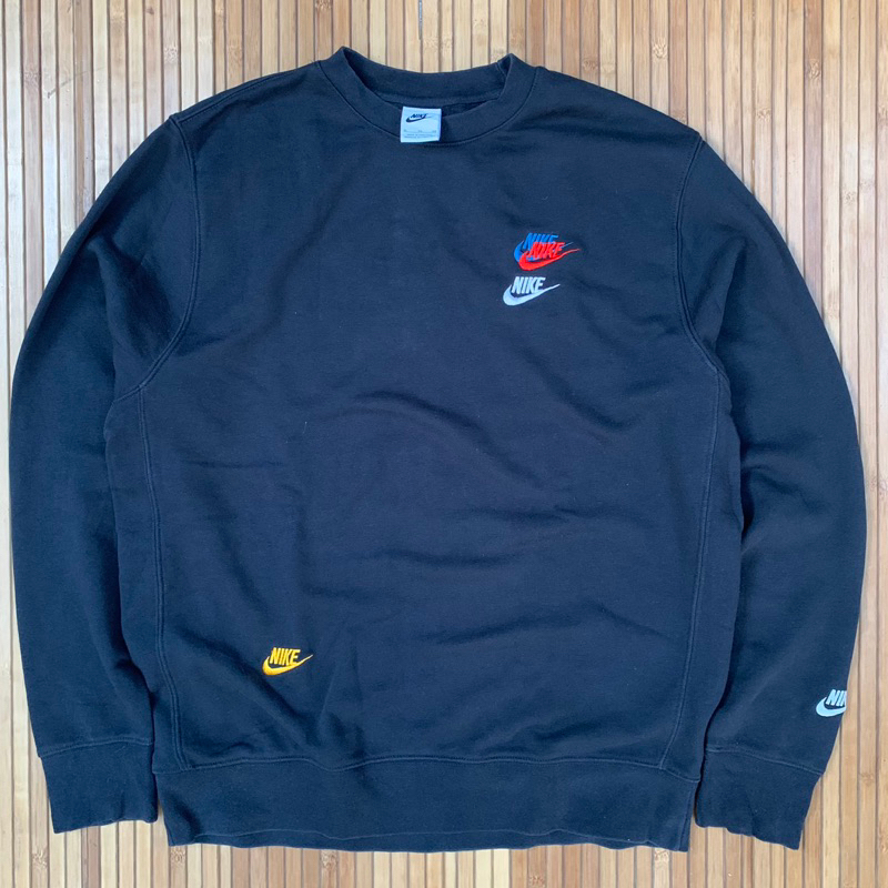 crewneck nike triple swoosh second