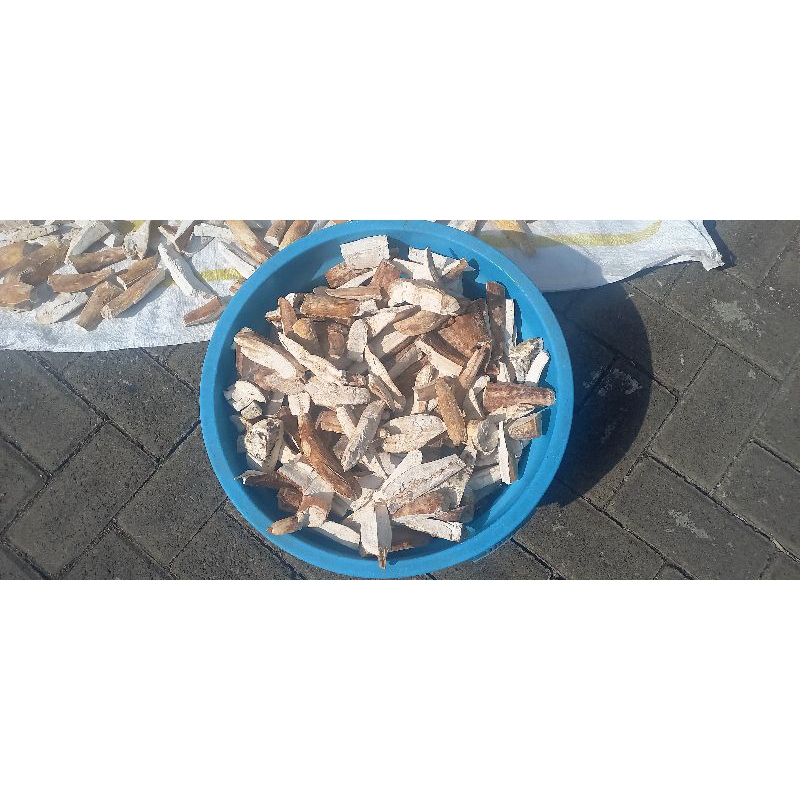 

Gaplek singkong /ubi kering