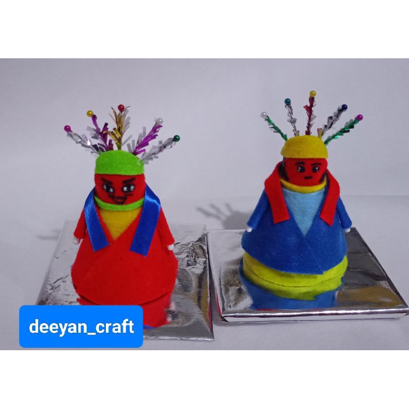 boneka ondel-ondel dari kok