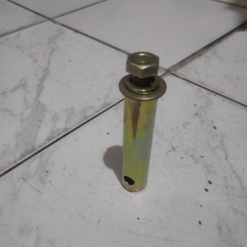 baut ban serap colt L300 baut ban serap L300 baut gantungan ban serap L300 baut gantungan ban serap 