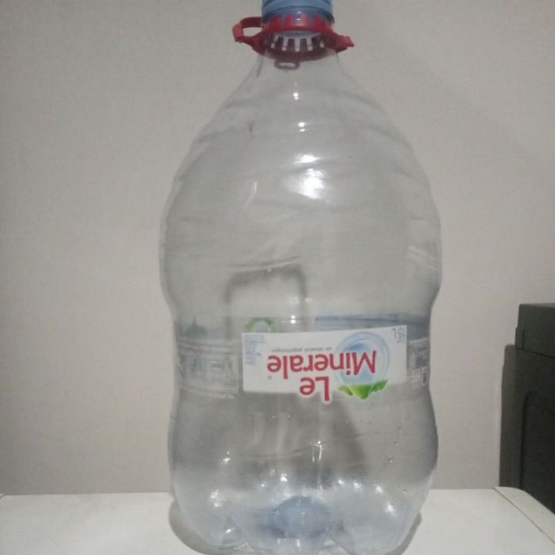 Galon Le minerale Kosong Bekas