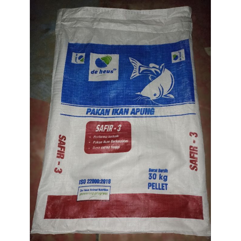 Karung Bekas pakan ikan