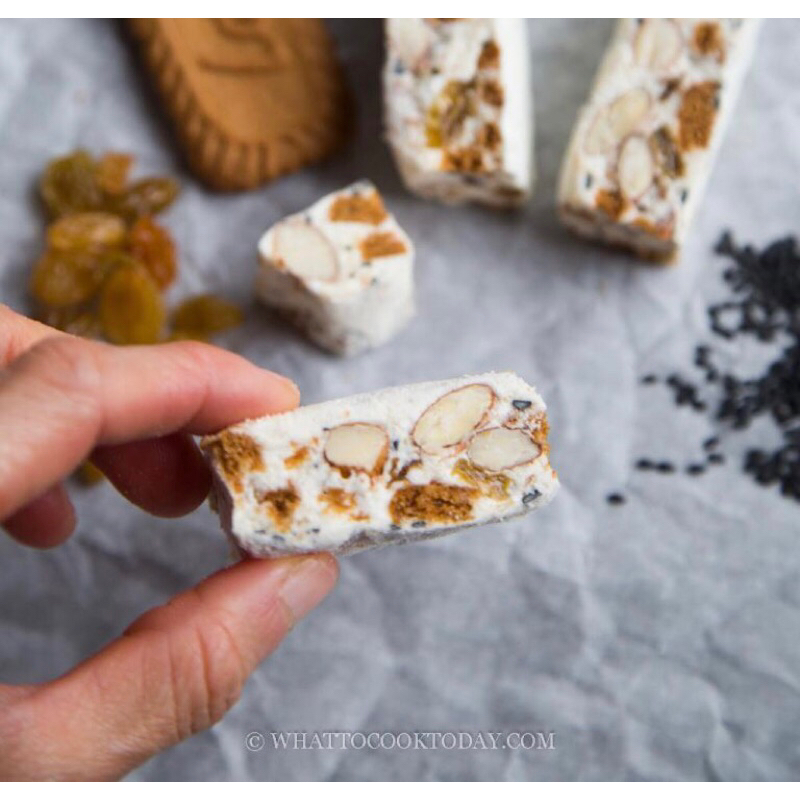 

PERMEN NOUGAT BISCOFF NOUGAT CANDY WITH BISCOFF RAISIN SESAME AND ALMOND