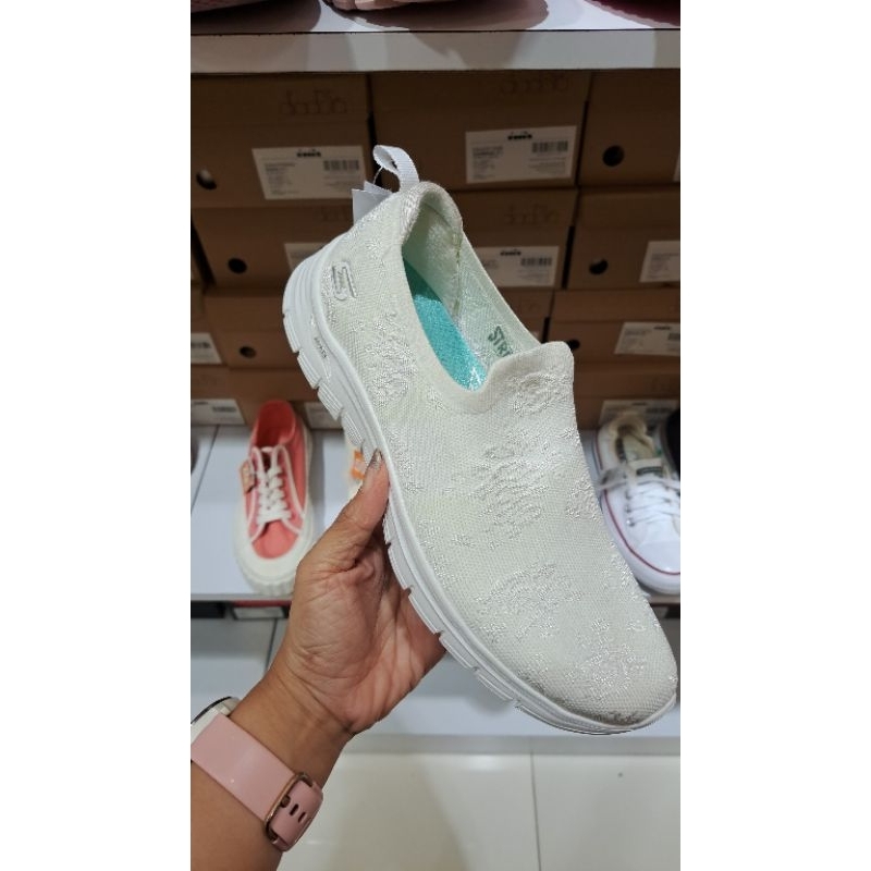 Skechers 104376/WHT skechers arch fit vista floral denim white