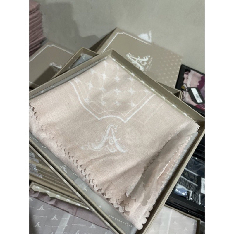 Preloved Jilbab Monogram Ayu Dyah Andari