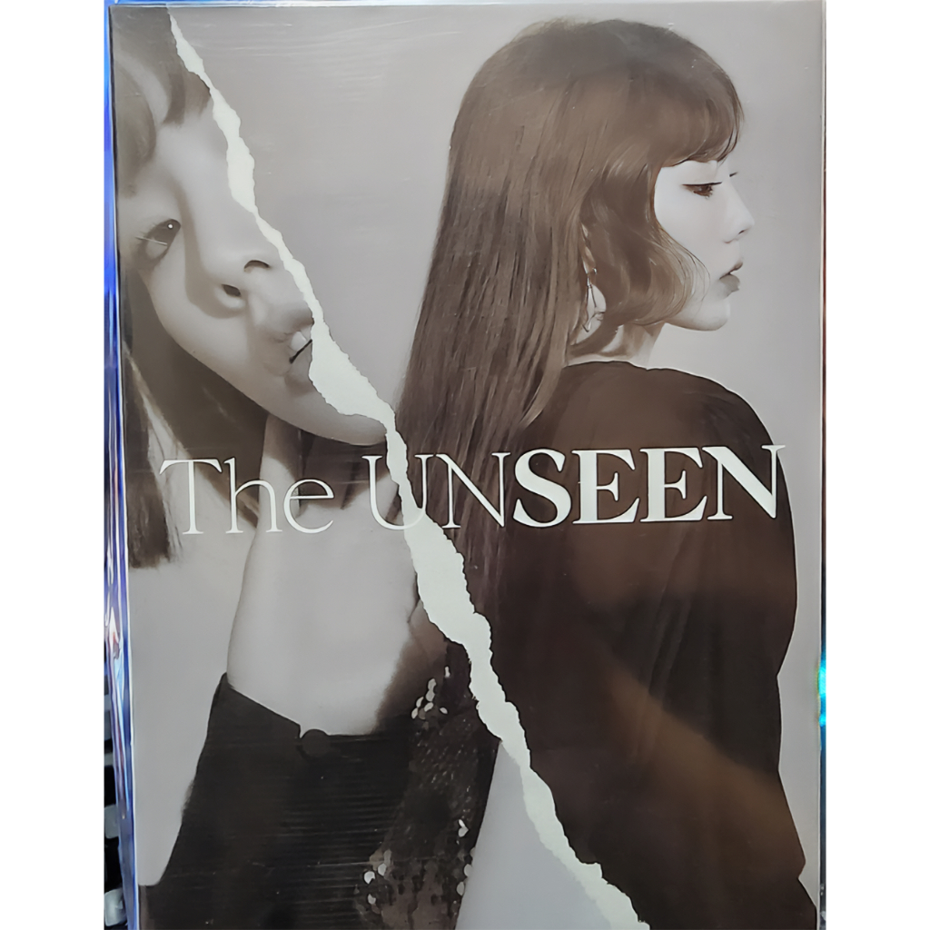 TAEYEON The UnSeen MD POSTCARD + LENTICULAR CARD