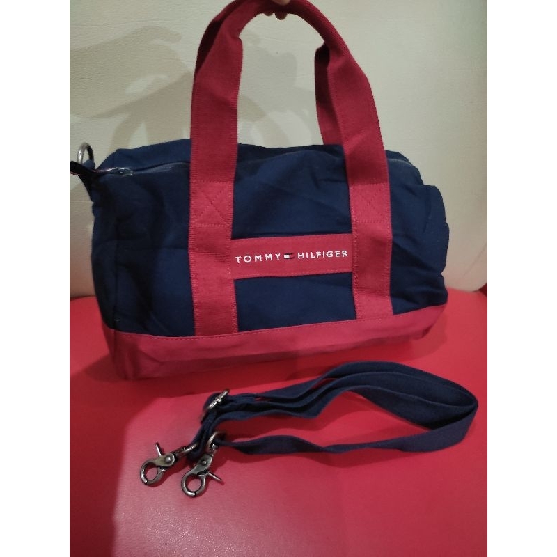 sling bag tommy Hilfiger preloved