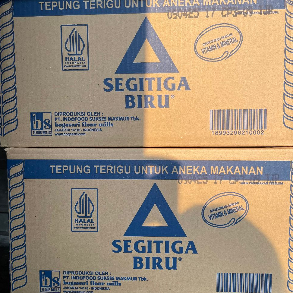 

Terigu segitiga biru ekonomis 1kgx12pak