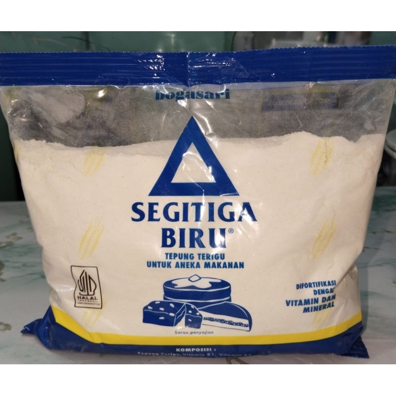 

tepung segitiga ekonomis 500gr