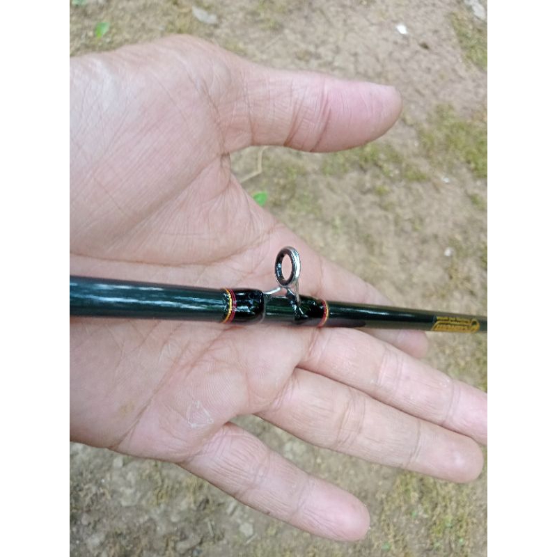 besutan_solid_karbon