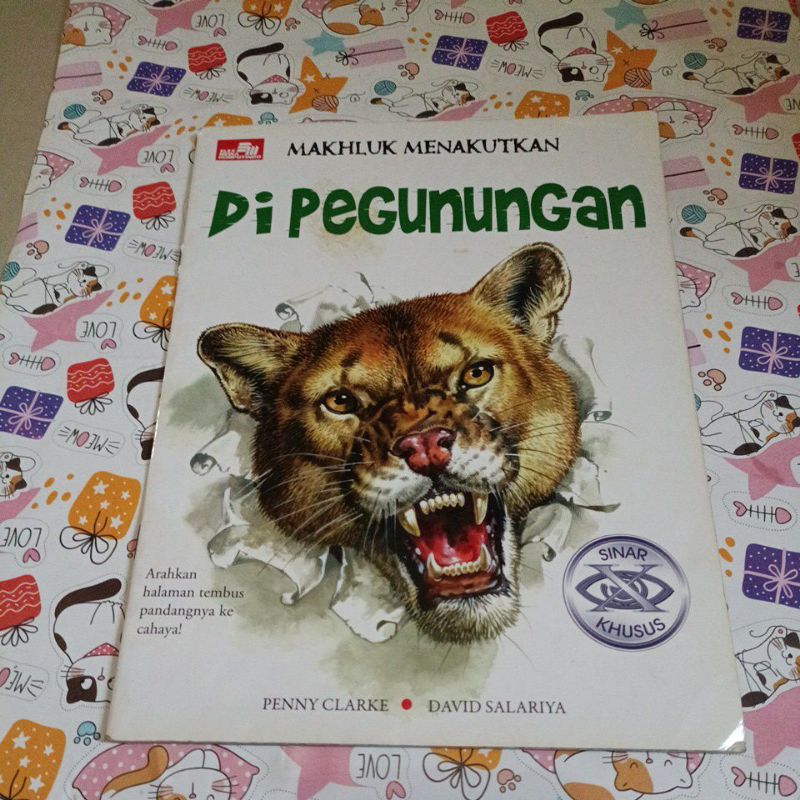 Buku makhluk menakutkan di pegunungan