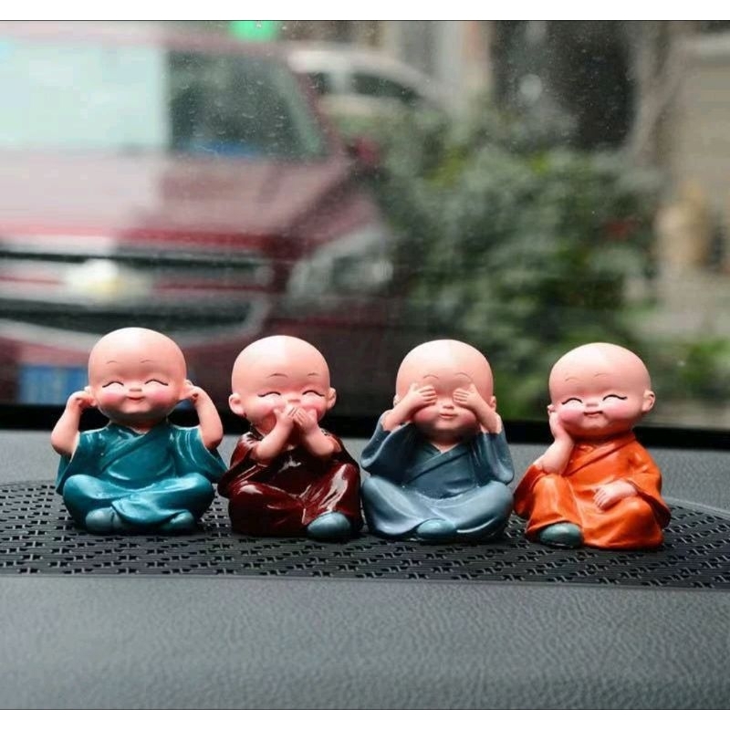 dekorasi mobil 4 biksu kecil lucu dan unik