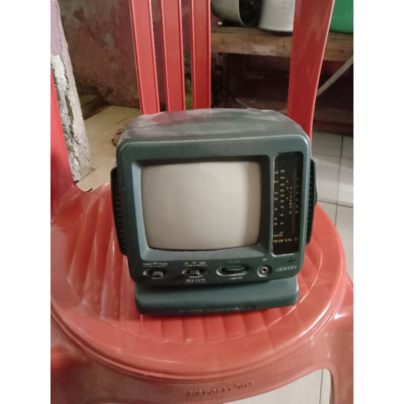 Tv tabung jadul vintage pajangan