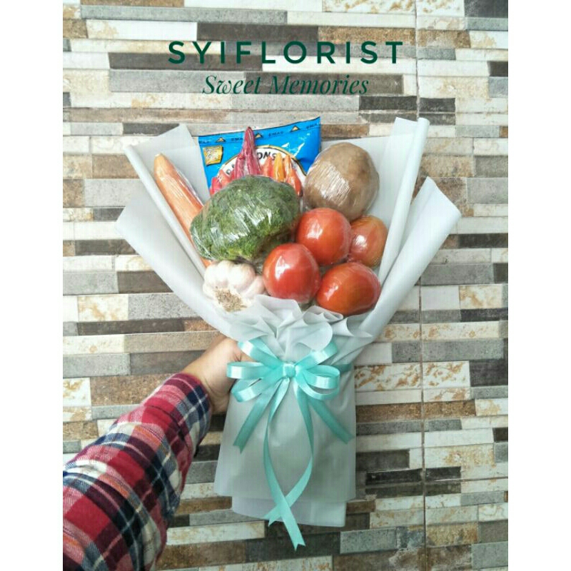 

BUKET SAYUR PAKAI GARAM EKONOMIS WRAPPING CELLOPHANE UNTUK HADIAH WISUDA, ULTAH, VALENTINE, ANNIVERSARY, HARI IBU DLL