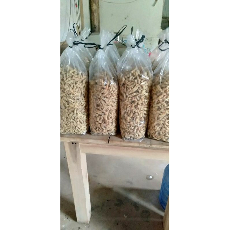 

KRIPIK USUS PREMIUM JEPARA 1 BALL/2KG