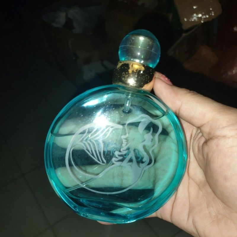 saleeee ... No Box . Parfum Nadine Chandrawinata (putri indonesia 2005) sea gypsy original no kw2 we
