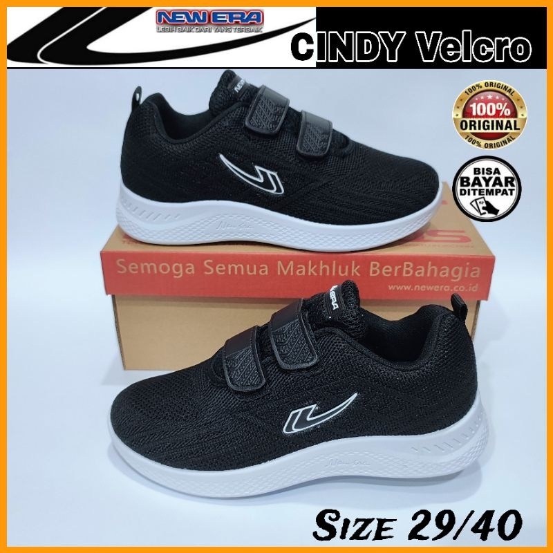 NEW ERA Sepatu Anak Sekolah Laki Perempuan Tanggung Dewasa Kretekan Perekat Tanpa Tali Hitam Putih P