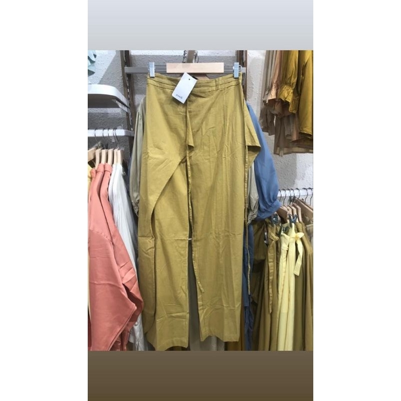 PRELOVED GAUDI PANTS