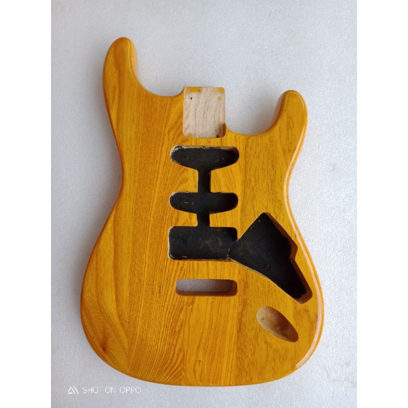 body gitar stratocaster natural ashwood 22 fret