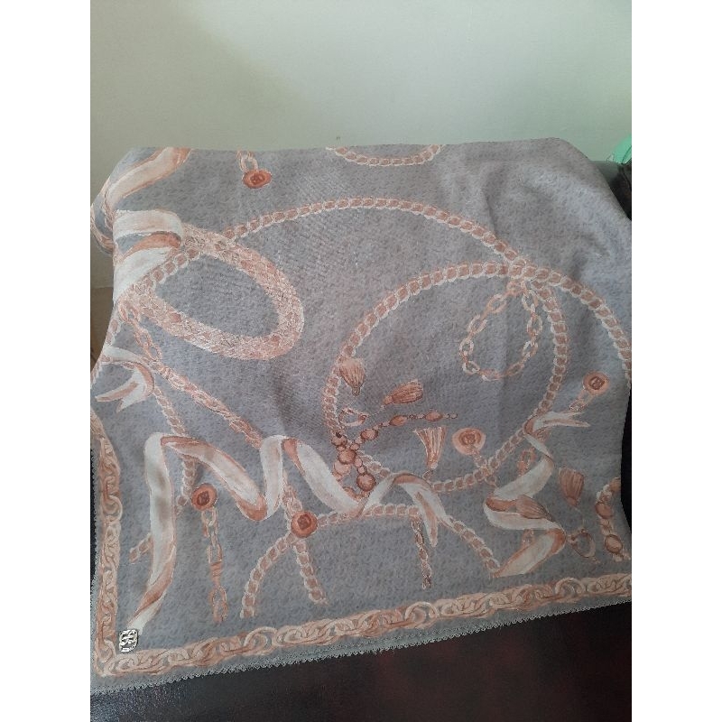 preloved chain series 1 buttonscarves