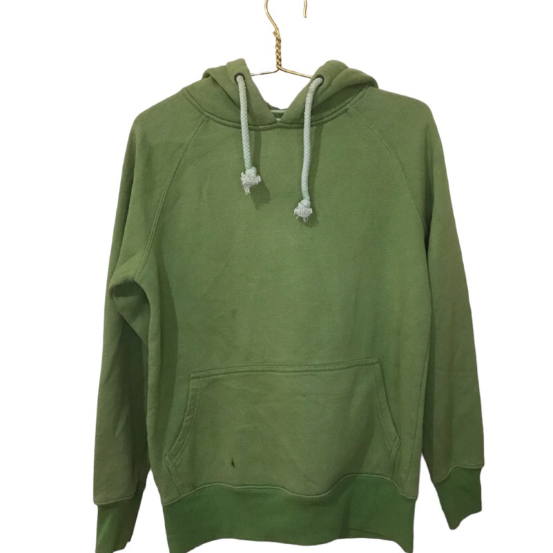 Hoodie hijau alpukat