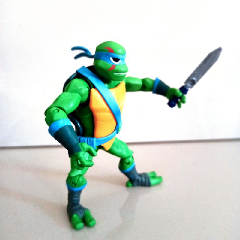 Action Figure TMNT Leonardo Playmate
