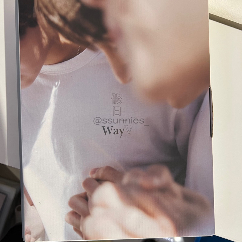 WAYV HOLIDAY PHOTOBOOK
