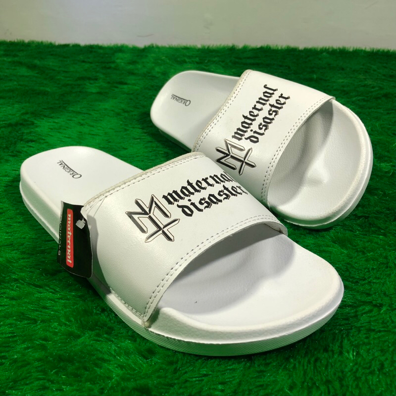 Sandal Slop Sandal Slide Distro Pria & Wanita Terbaru Maternal Distater White Sandal Distro Berkuali