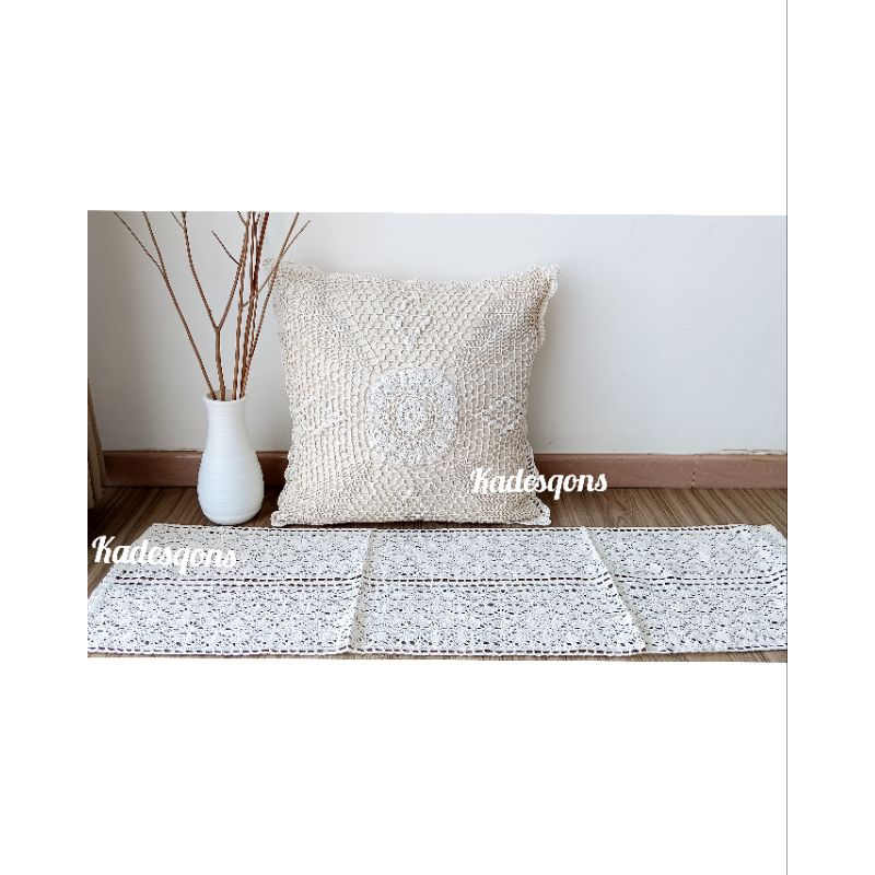 sarung bantal kursi set taplak rajutSarban set meja tamu belgi import. sarung buffet nakas Taplak me