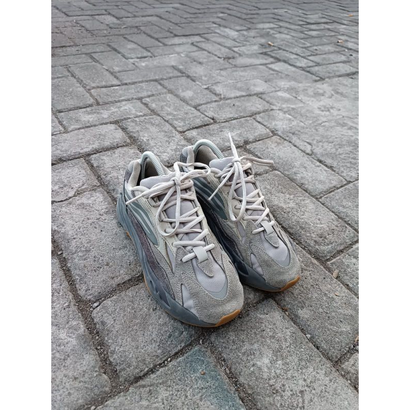 ADIDAS Yeezy Boost 700 V2 'Tephra' Second
