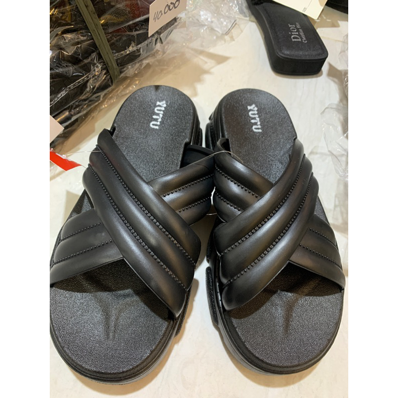 SENDAL  JElLY YUTU HITAM SILANG