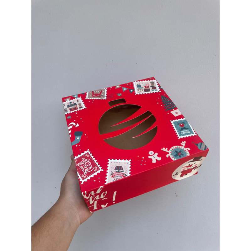 

Box natal uk. 25x25x10 red christmas + tag (Harga untuk 5 pcs dus)