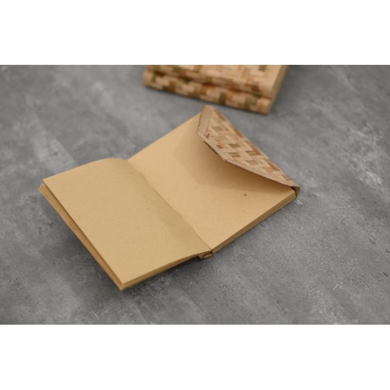 

Buku/Notebook Anyaman