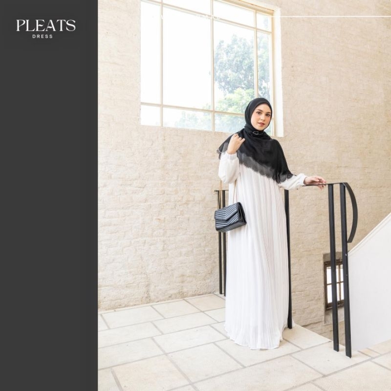 PLEATS DRESS BUNDA by Tiermala