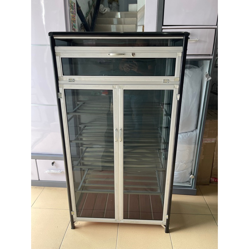 Lemari Rak Sepatu Kaca