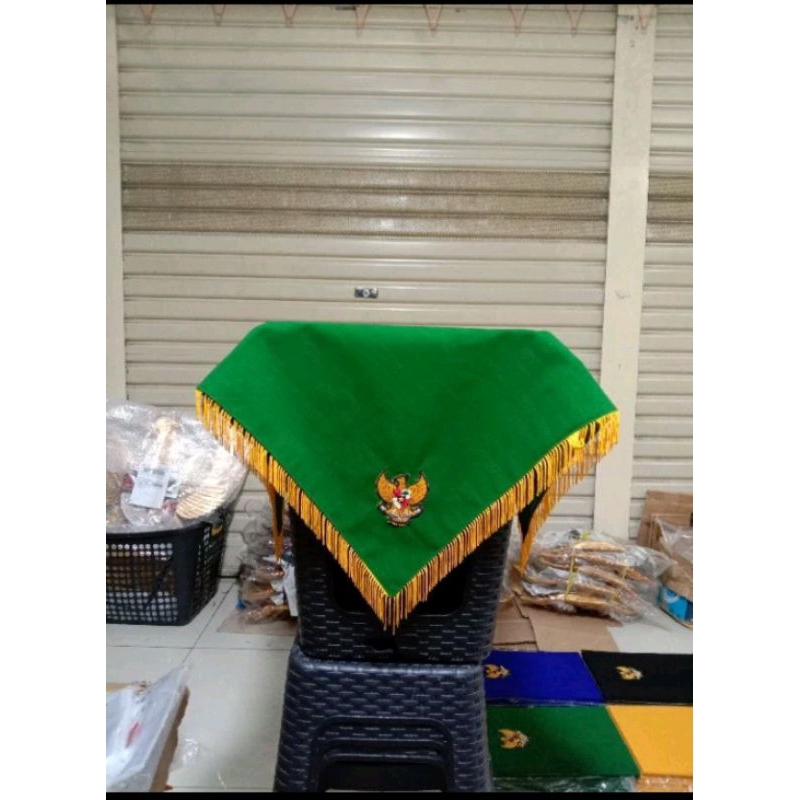 

Alas baki upacara bendera atau paskibra rumbai