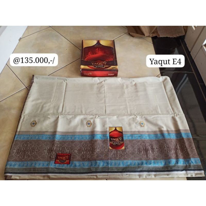 SARUNG TENUN YAQUT